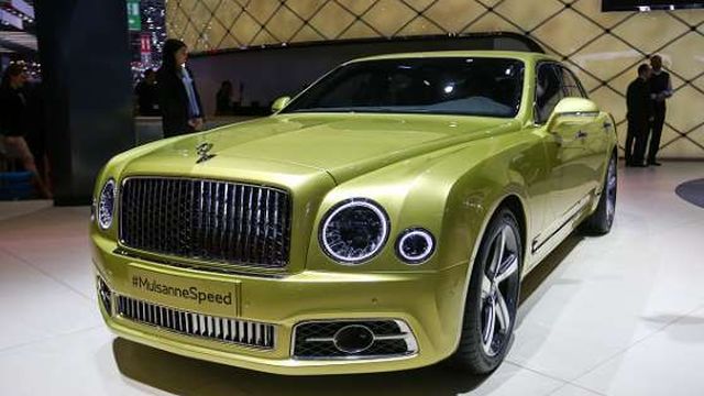 DERRICK ROSE-BENTLEY MULSANNE-640