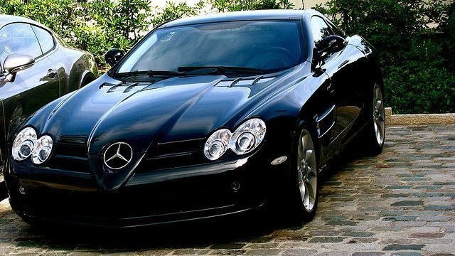 Dwyane Wade-mercedes-benz-slr-mclaren-640