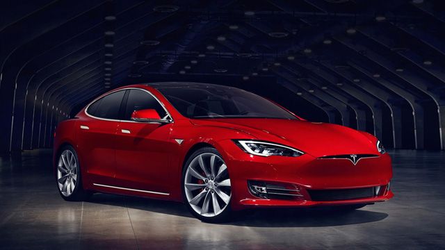 Το Tesla Model S είναι πιο γρήγορο στο 0-100 και από το Nissan GT-R!