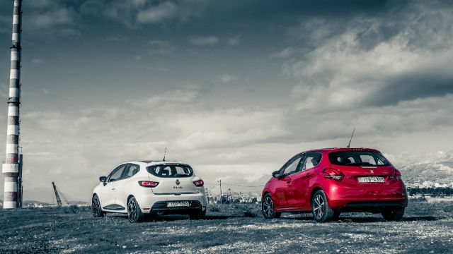 CAR003_CLIOvs208_00006