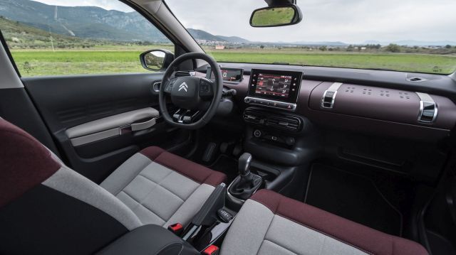 citroen-c4-cactus-2018-d640