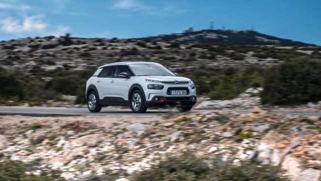 citroen-c4-cactus-2018-n640