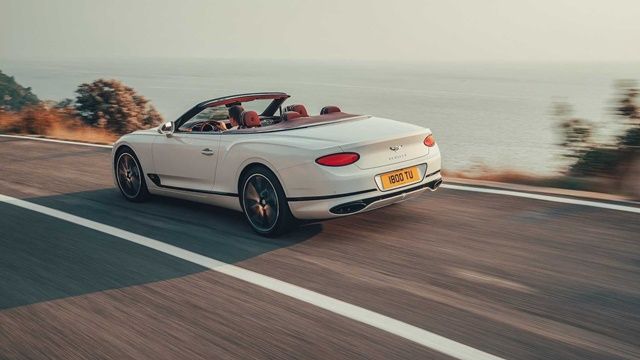 2019-bentley-continental-gt-convertible-unveiled-207-mph-luxury-droptop (2)-chariatis-640b