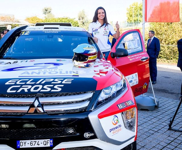 Eclipse-Cross-2019-Dakar-Cristina-Gutierrez-a640tall