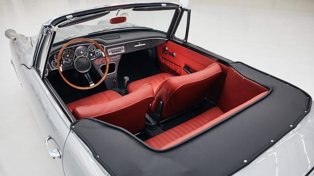86cba788-1967-bmw-1600-gt-convertible345654harpi640_1