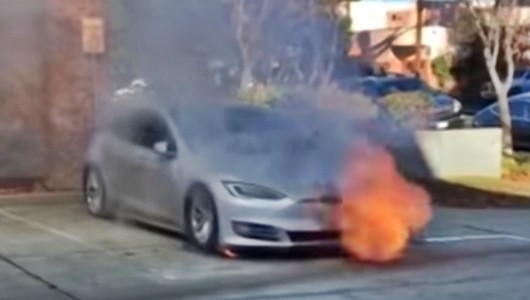 Tesla fire boi 530
