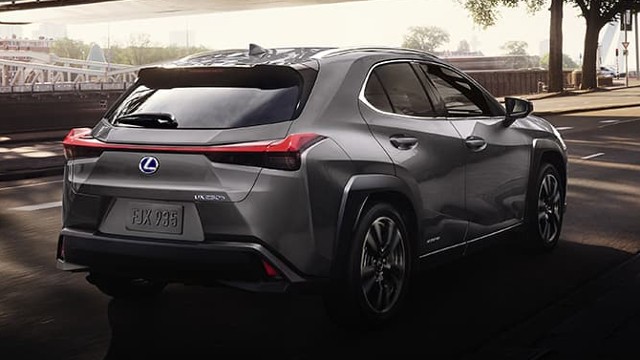 Lexus-UX-200-2