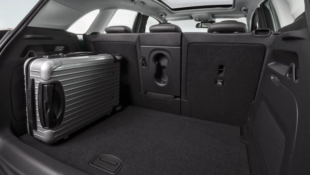 Opel-Crossland-X-official-h640