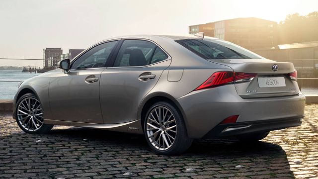 lexus-is-640
