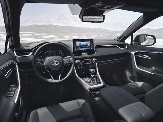 Toyota-rav4-hybrid-2019-tsiro-530