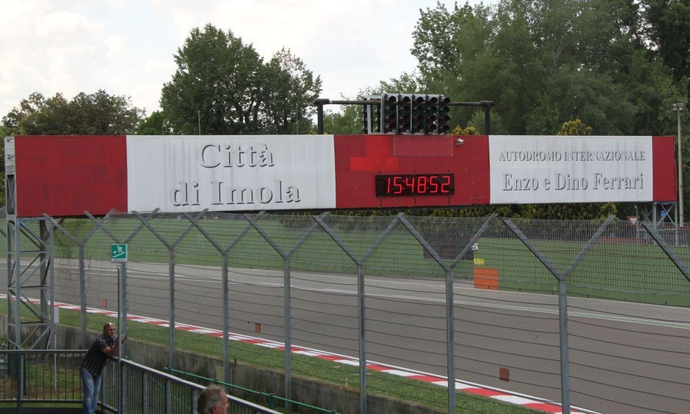 Imola-Senna20yrs-Memorial-circuit1000x600