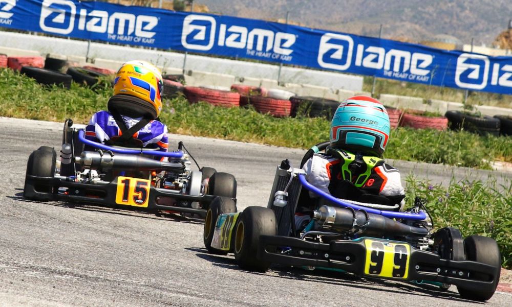 IAME-Rd1-Megara-X30MINI-Kafantaris-vs-Aggelopoulos-b-cropped1000x600