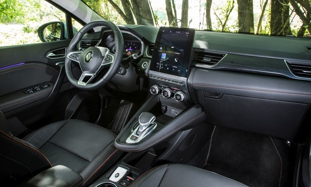 Renault-Captur-Initiale-interior-a1000x600