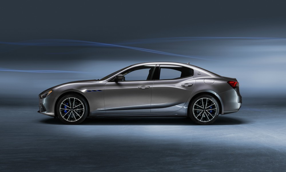 Maserati_Ghibli_Hybrid2