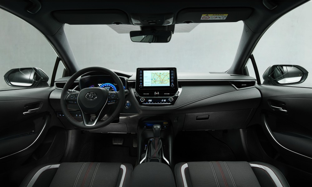 Corolla Hatchback και Touring Sports GR Sport.