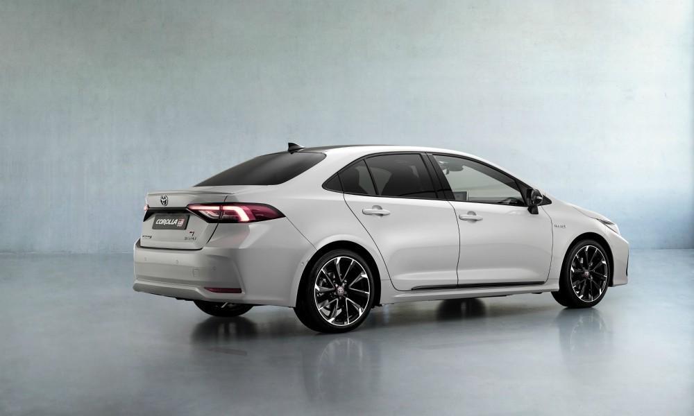 Toyota_Corolla_GRSport1