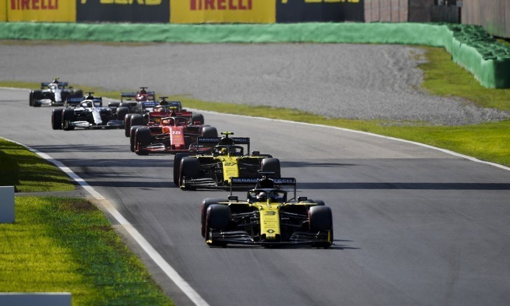 monza19-ricciard-leads-pirelli1000x600
