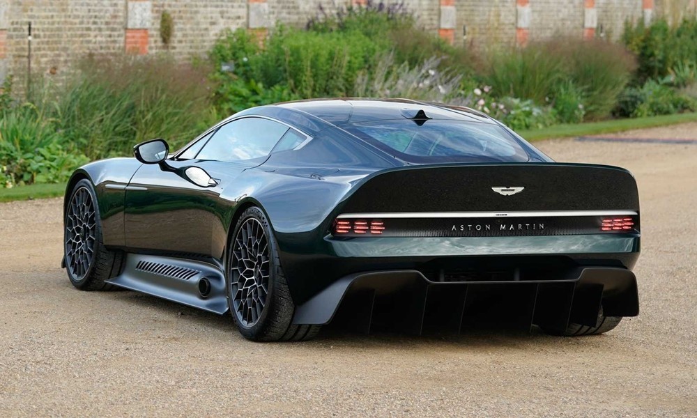 aston-martin-victor