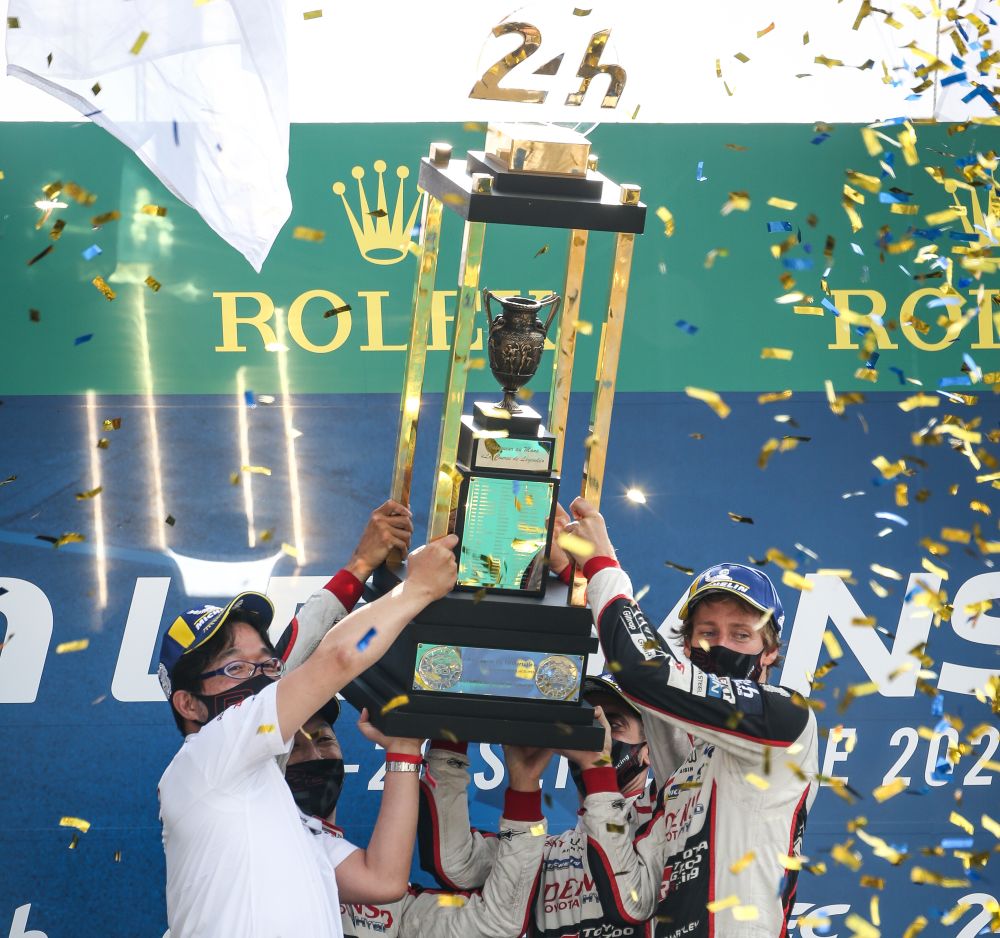 wec-19-20-rd7-LeMans-toyota-podium-a1000tall