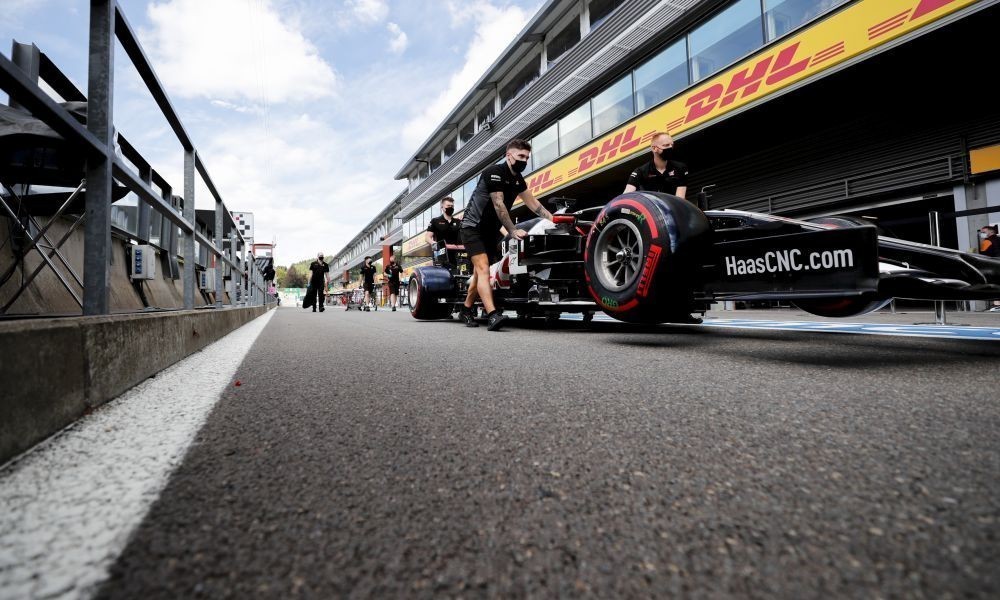 pirelli-spa-20-pitlane-haas1000x600
