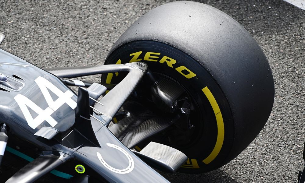 pirelli-medium-tires-2020-a1000x600