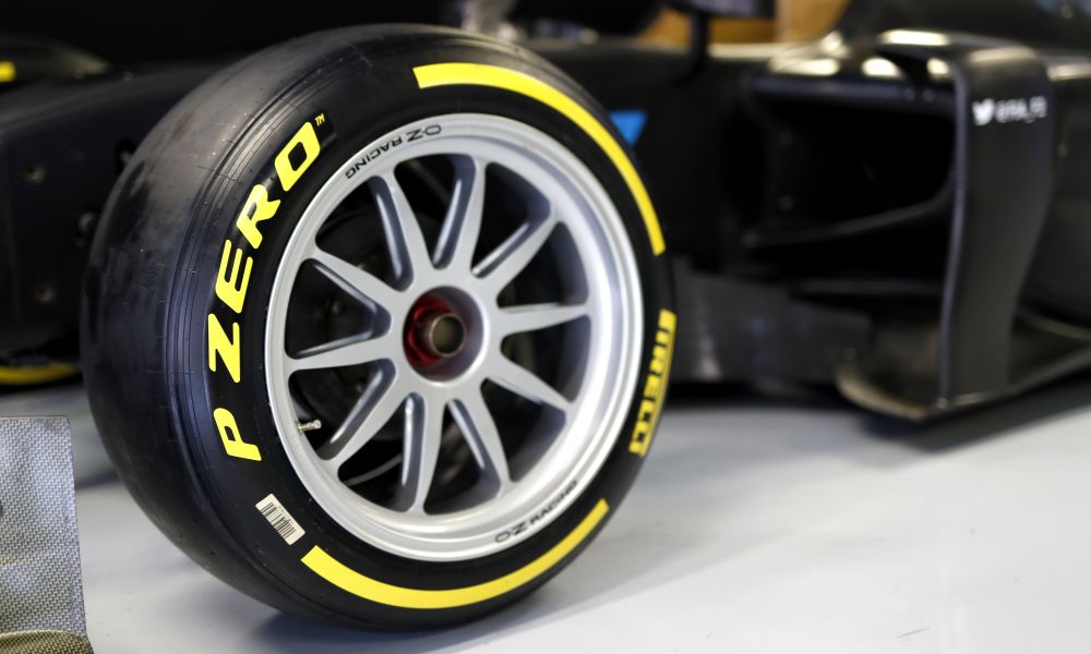 F1-Pirelli-18-inch-tyre-test-a1000x600