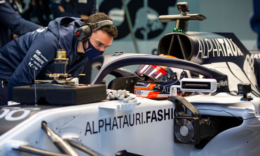 tsunoda-imola-str13-test-f1000x600