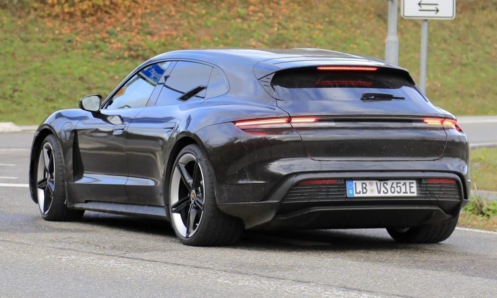 Porsche Taycan Cross Turismo