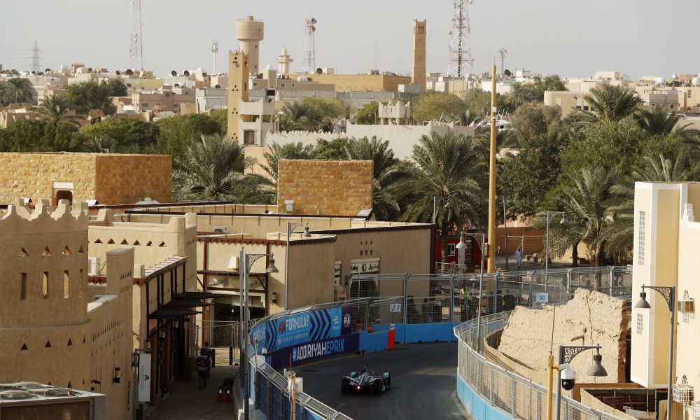 FE-20182019-Rd1-Diriyah-ambiance-a1000x600