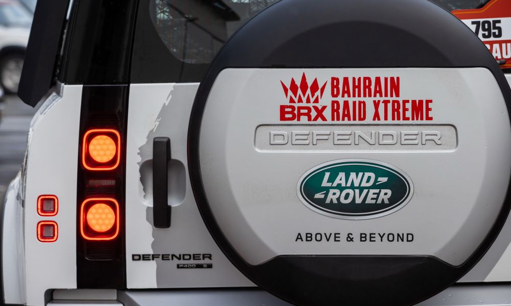 Land-Rover-Defender-Dakar-2021-BRX-b1000x600