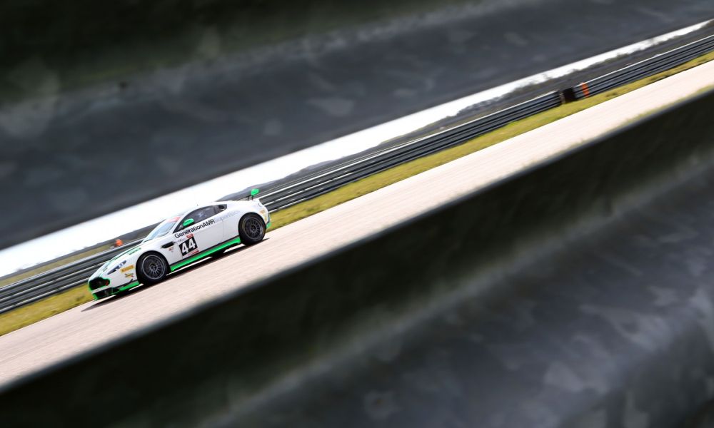 Jamie-Chadwick-britishgt-a1000x600