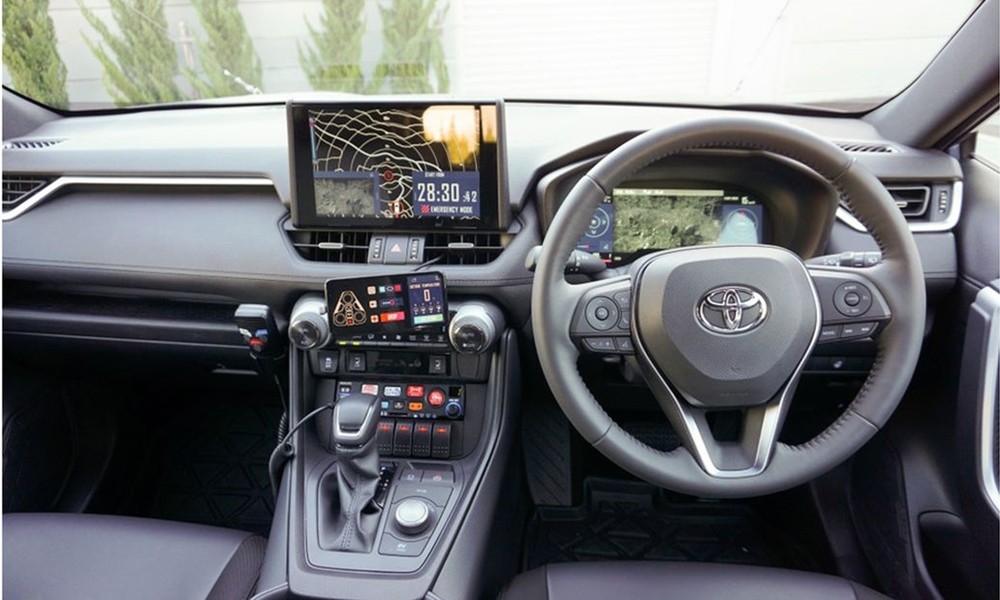 Toyota-RAV4-Mountain-Rescue