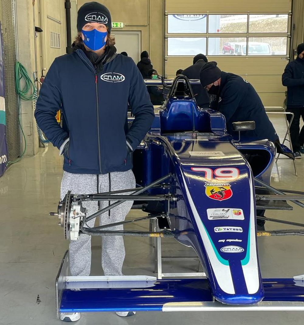 Georgis-Markogiannis-rbrtest21-f1000tall