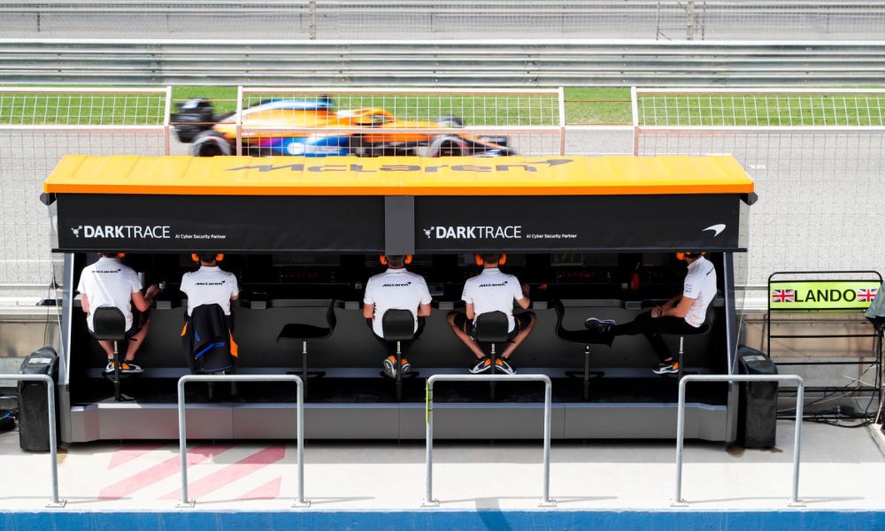 ricciardo-bahraintest21-b1000x600