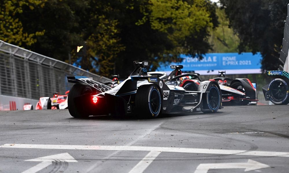 Formula-E-S703-Rome1-crash-a1000x600
