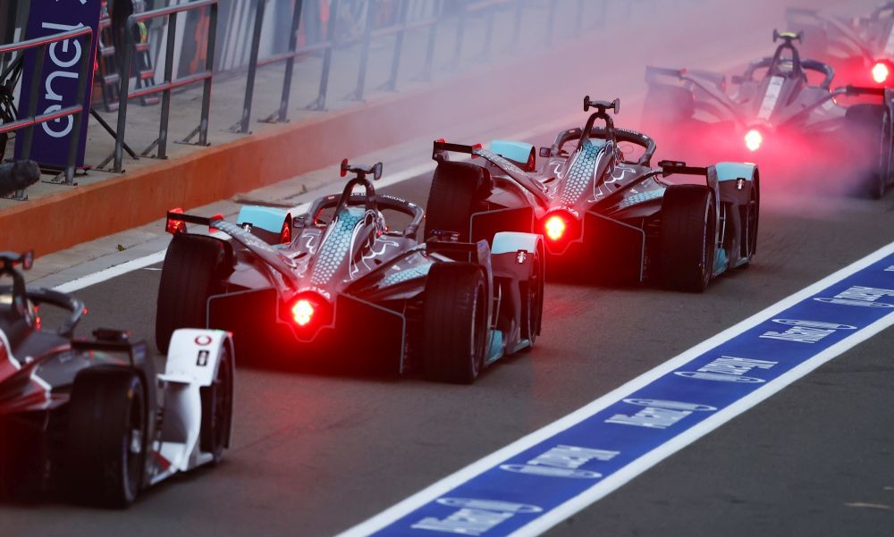 ormula-E-S705-valencia1-race-a1000x600