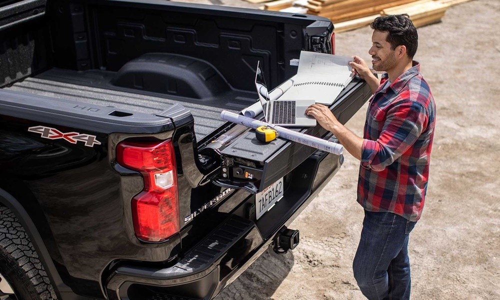 chevrolet silverado flex tailgate