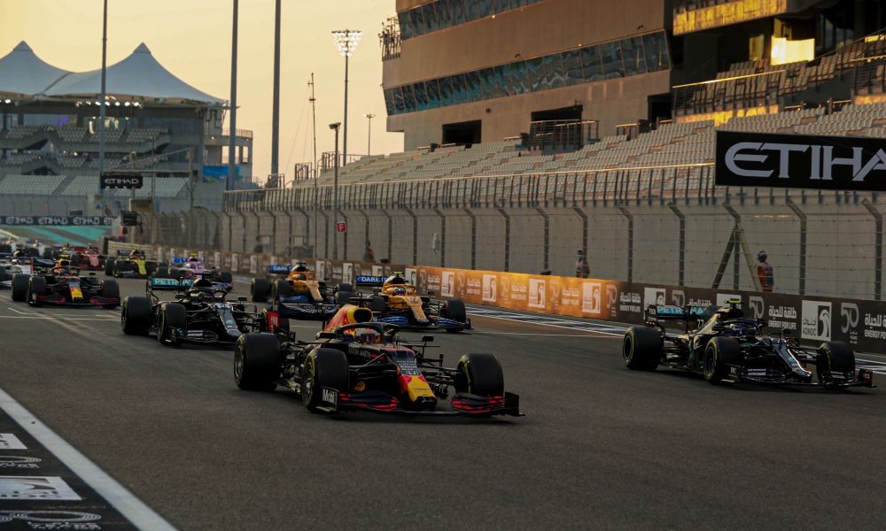 abudhabi20-start-mercedes-a1000x600