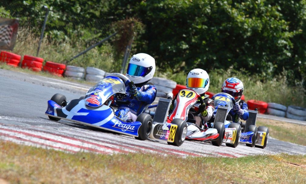 IAME-2021-Rd1-Mini-Zahos-leading-a1000x600
