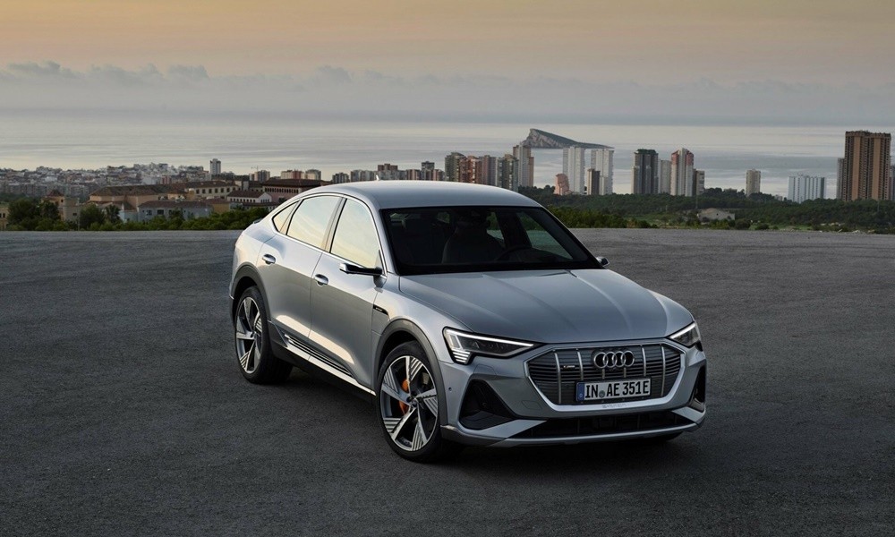 Audi e-tron face