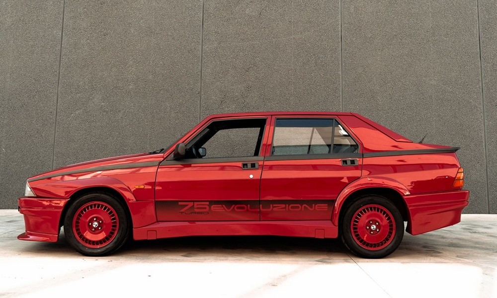 Alfa Romeo 75 Turbo Evoluzione