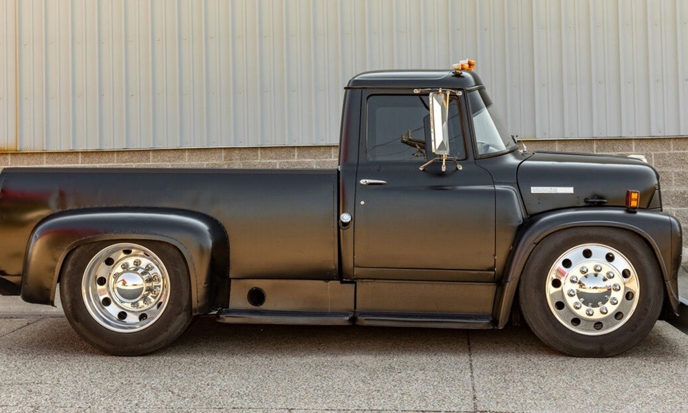 Harvester Loadstar hotrod