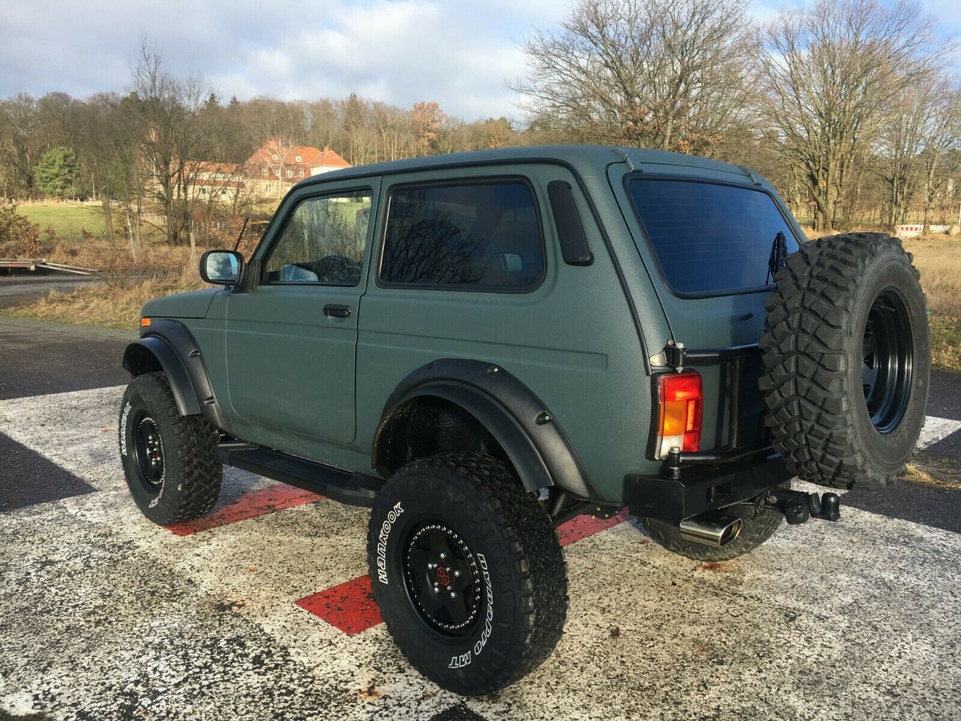 Lada Niva - To ιστορικό τετρακίνητο μεταμορφώθηκε...