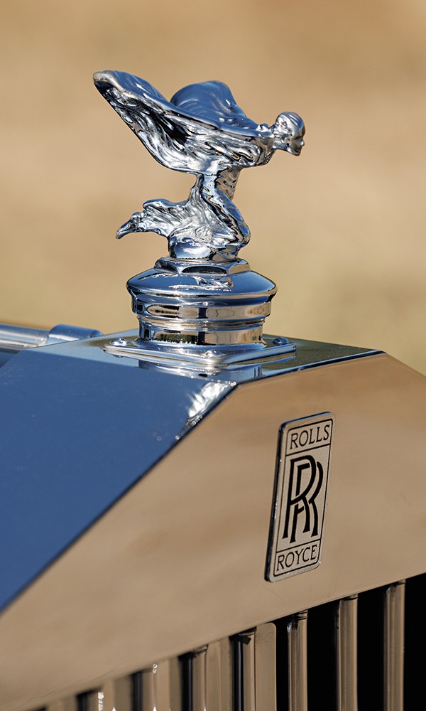 220714010138 1952 Rolls Royce Silver Wraith Sedanca de Ville 5