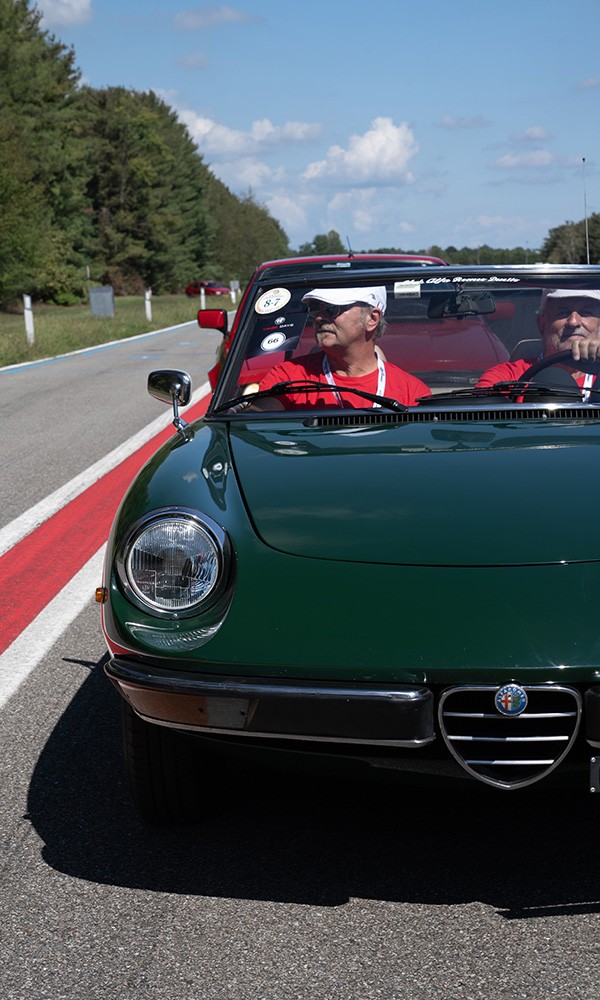 Alfa Romeo και 100 χρόνια Monza