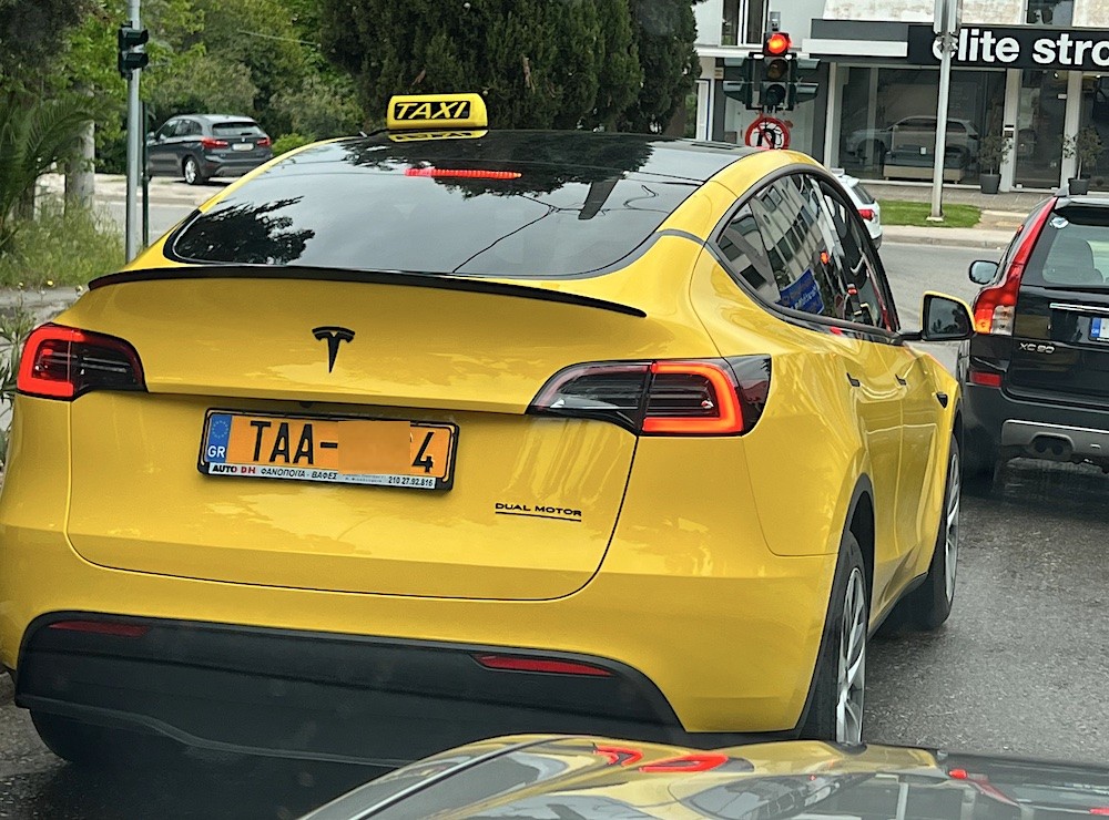 Η Ελλάδα με ταξί Tesla σε τιμή έκπληξη!