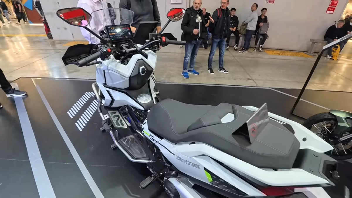 Αποστολή EICMA 2025: Άναψε φωτιές η Zontes με το G552 - NewsAuto.gr