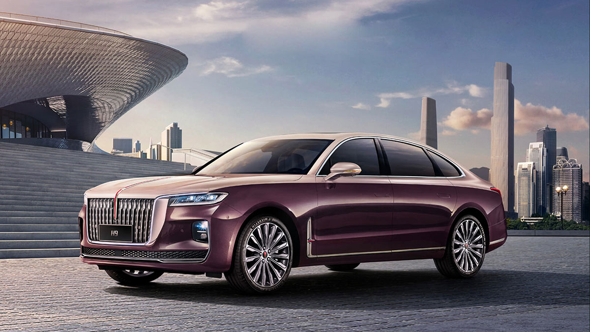 Το Hongqi H9 από την εμπρός αριστερή πλευρά