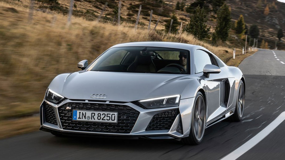 Το Audi R8 από την εμπρός αριστερή πλευρά